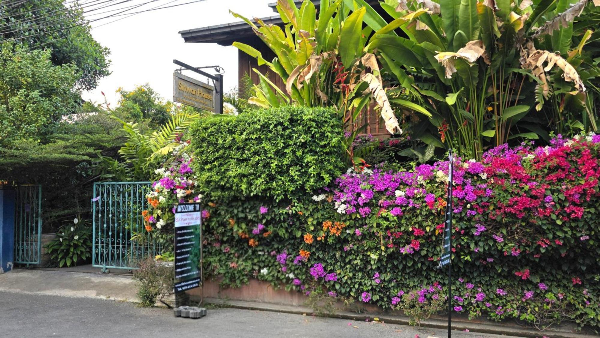 Siriwan Hostel Chiang Mai Exterior foto