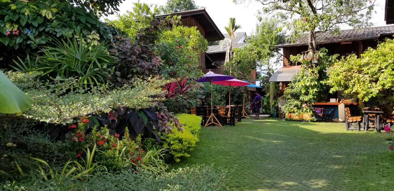 Siriwan Hostel Chiang Mai Exterior foto